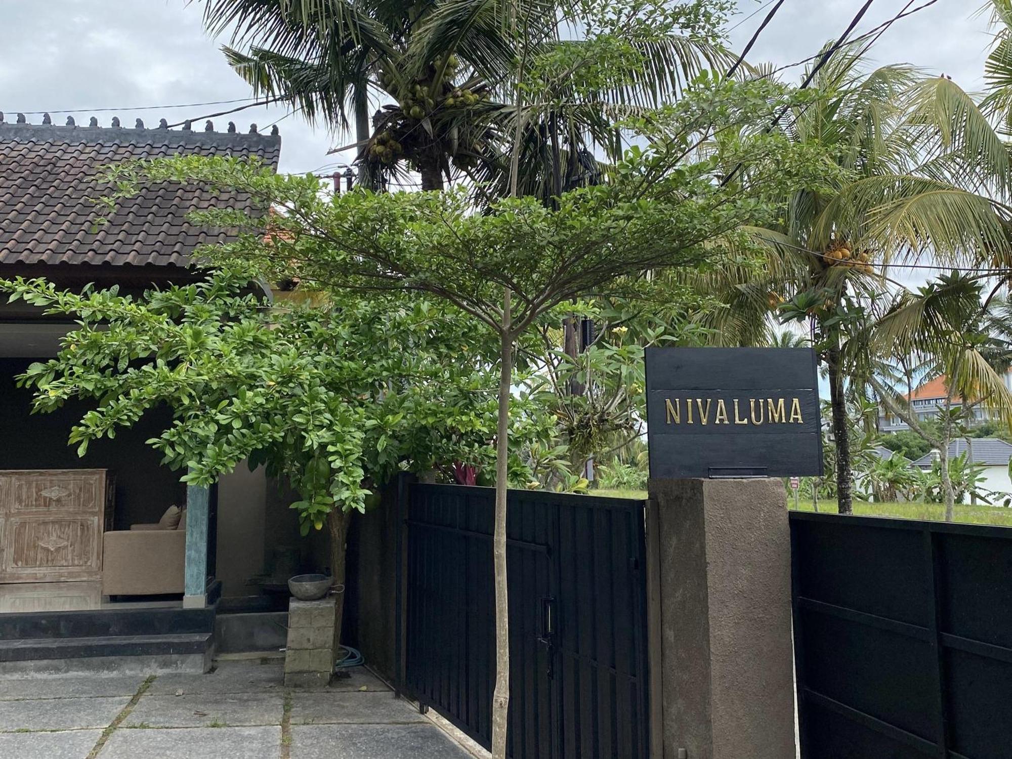 Nivaluma Hotell Ubud Exteriör bild